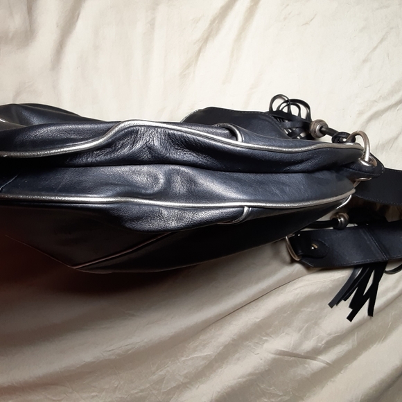 AXARA Paris genuine leather hobo shoulder bag - Picture 8 of 12